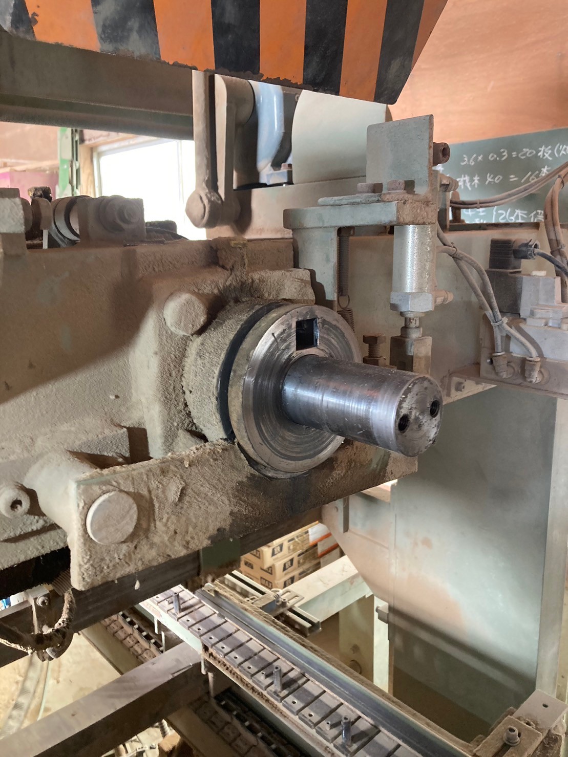 🔧型枠用パネル製作機を修理しました🔨