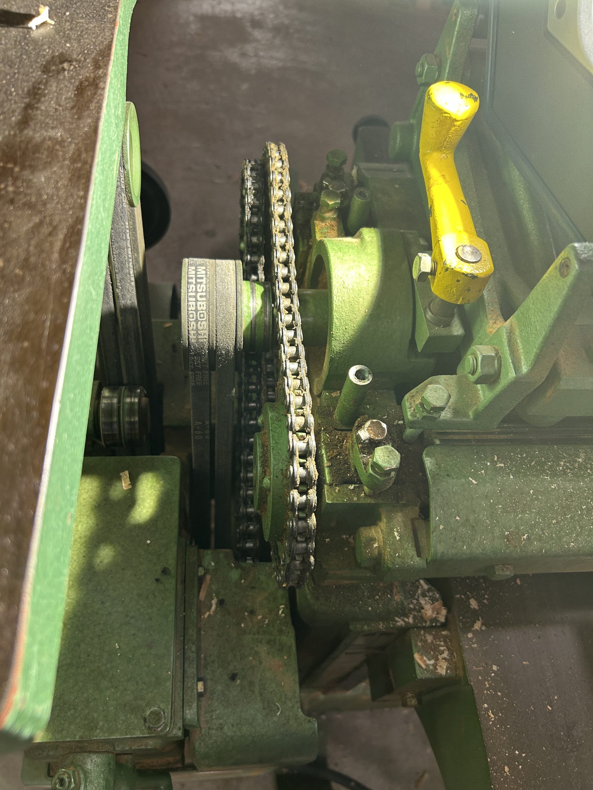 🔧万能機の送りチェーンを交換しました🔨